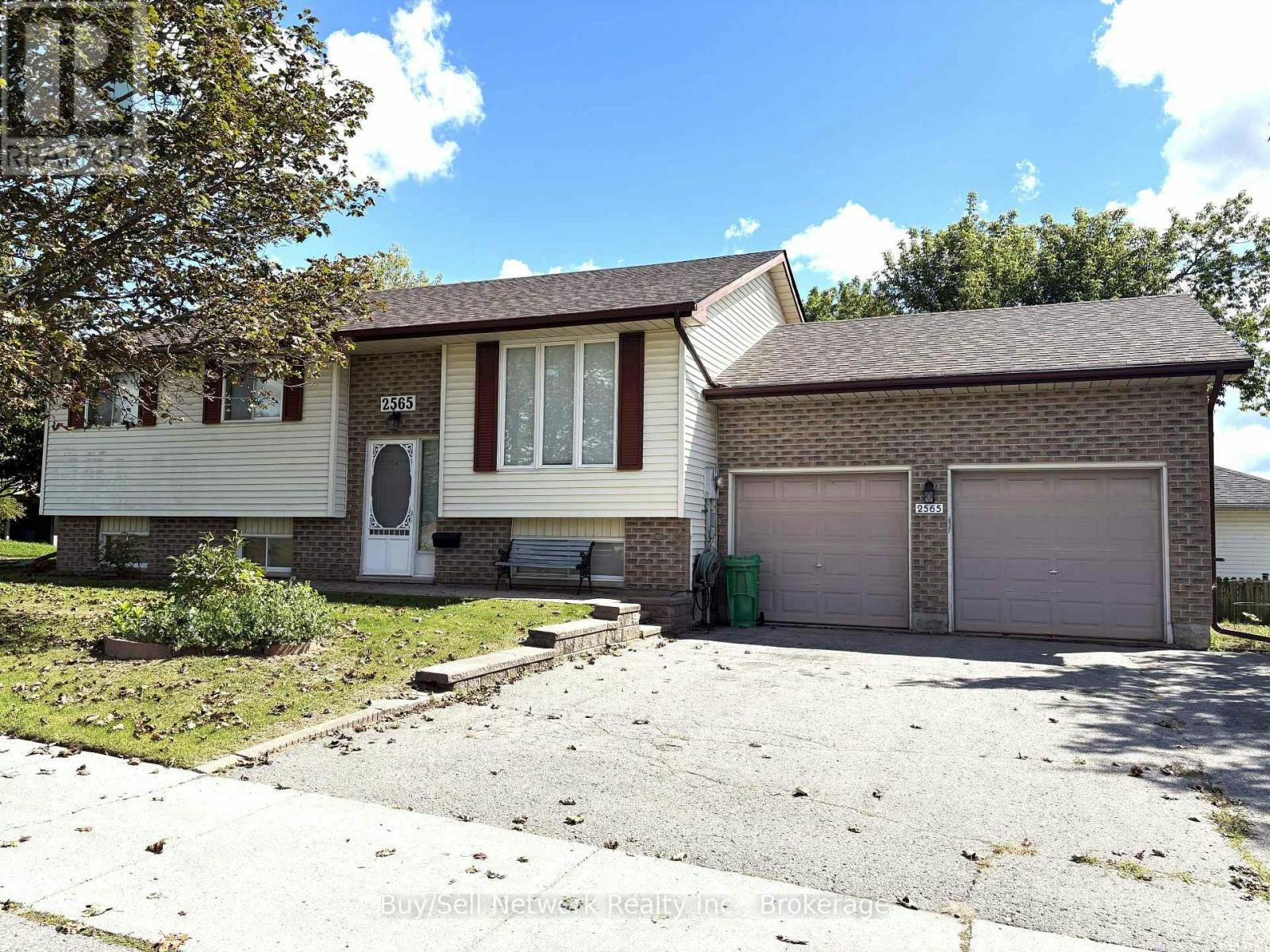 2565 Marsdale Drive, Peterborough, ON, K9L 1Y3