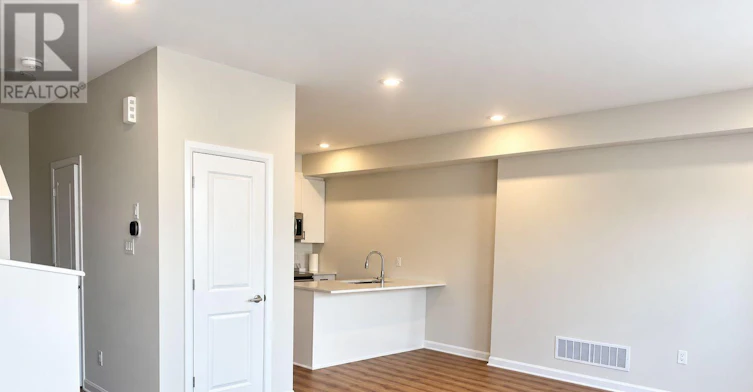 202 Visionary Lane N, Ottawa, ON, K2W 0M2 - 7
