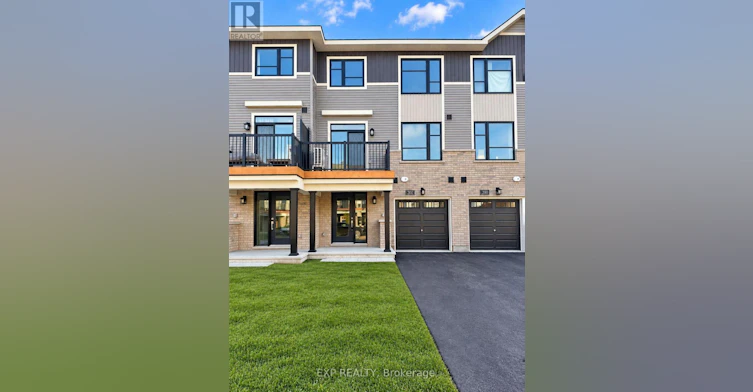 202 Visionary Lane N, Ottawa, ON, K2W 0M2 - 2