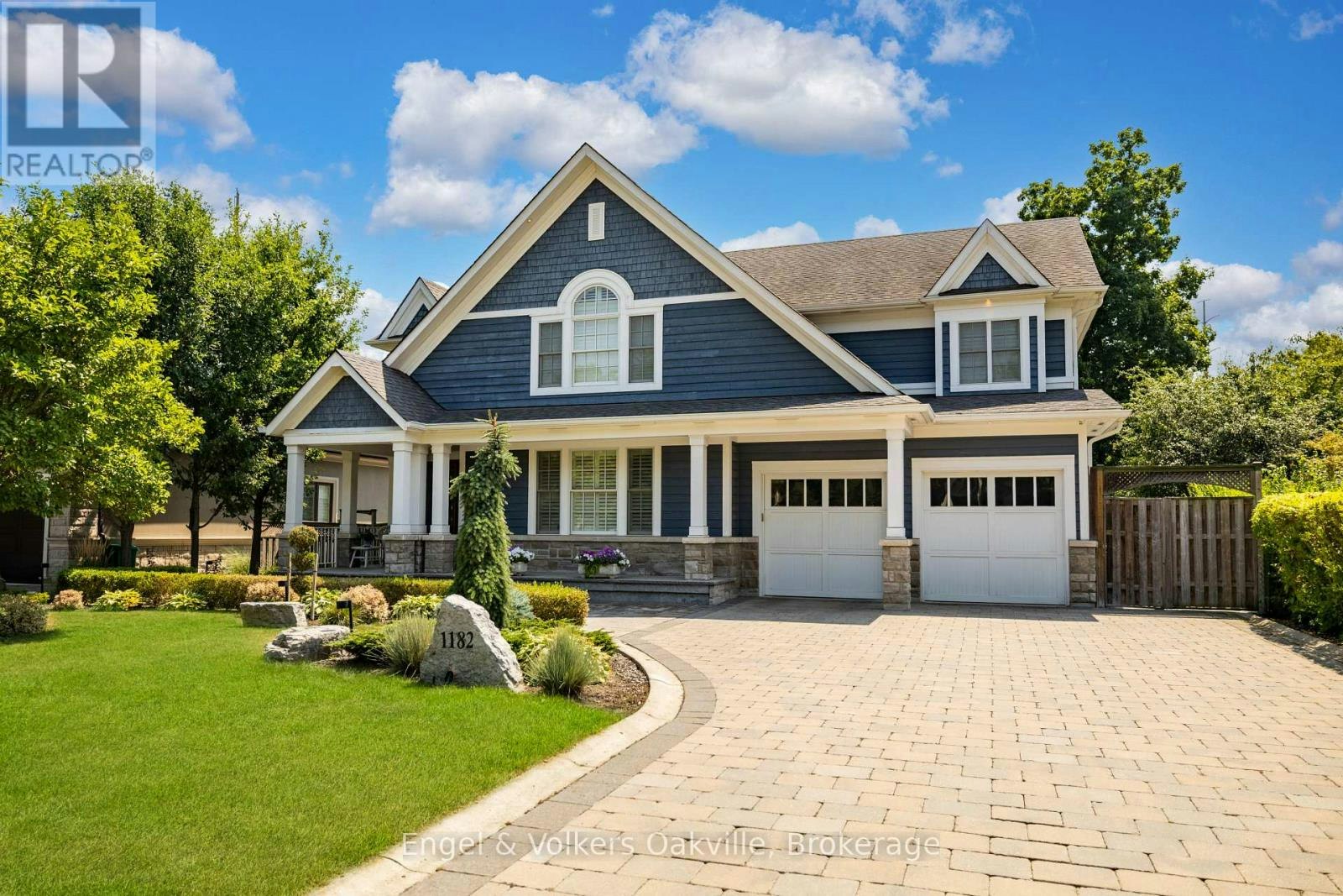 1182 Streambank Drive, Mississauga, ON, L5H 1W8