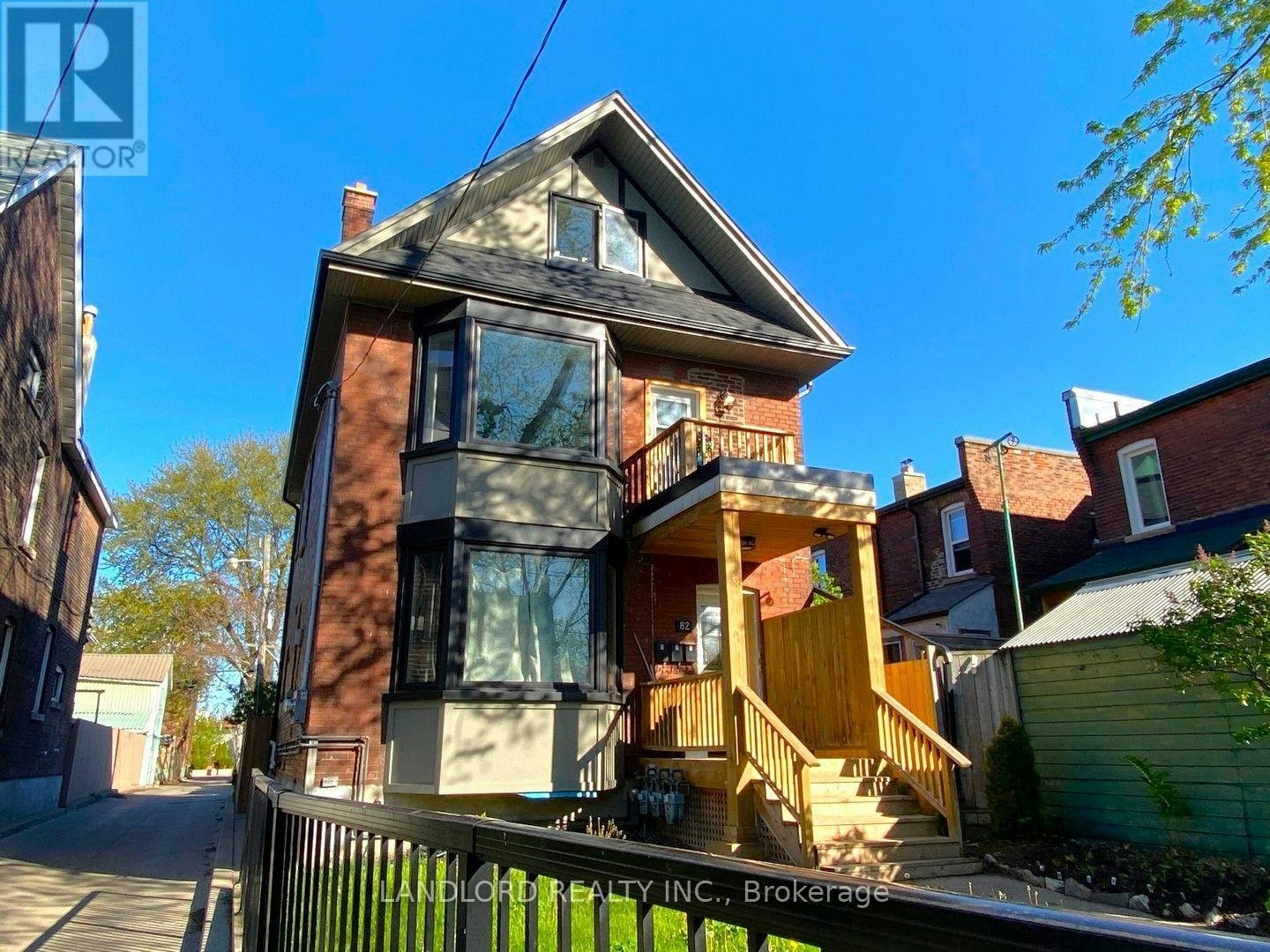 82 Parkway Avenue, Toronto, ON, M6R 1T5
