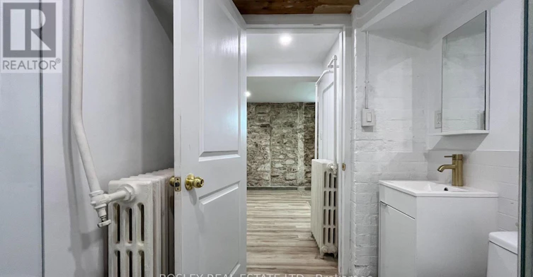 LOWER 2-178 High Park Avenue, Toronto, ON, M6P 2S4 - 18