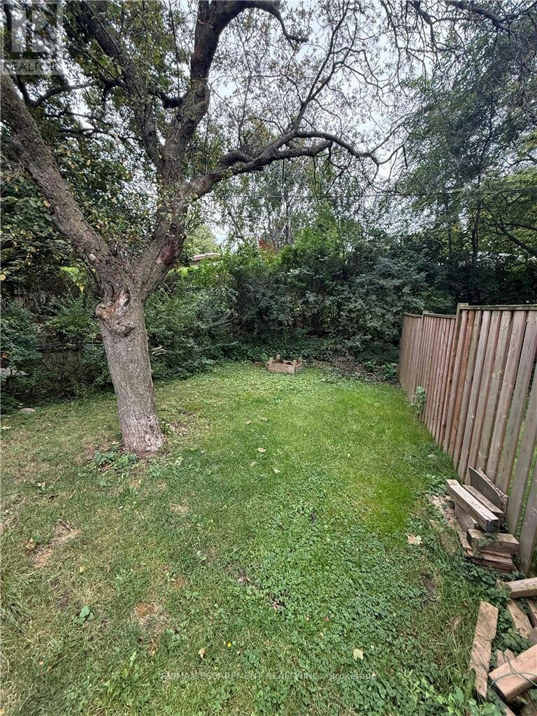 UPPER LEVEL-63 Sanatorium Road, Hamilton, ON, L9C 1Y4 - 28