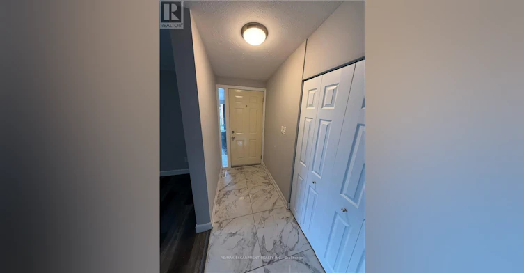 UPPER LEVEL-63 Sanatorium Road, Hamilton, ON, L9C 1Y4 - 3