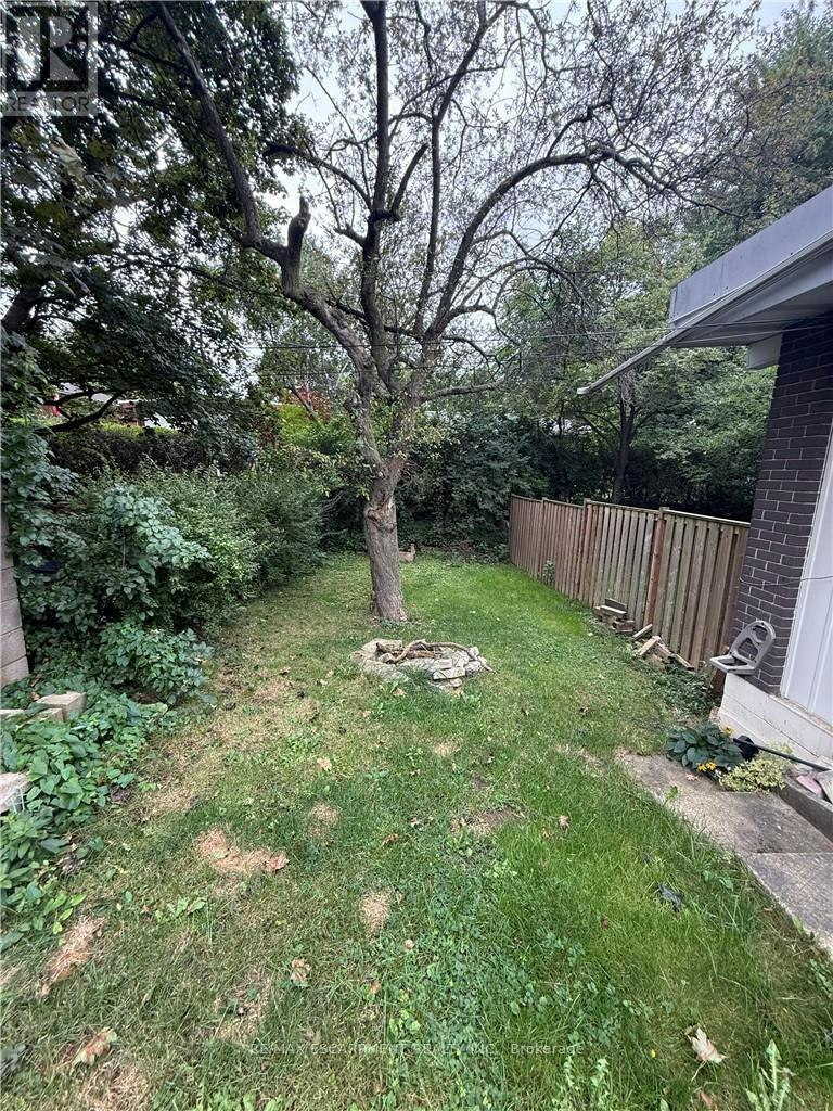UPPER LEVEL-63 Sanatorium Road, Hamilton, ON, L9C 1Y4 - 26