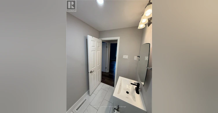 UPPER LEVEL-63 Sanatorium Road, Hamilton, ON, L9C 1Y4 - 25