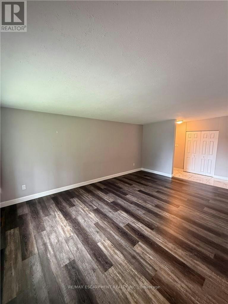 UPPER LEVEL-63 Sanatorium Road, Hamilton, ON, L9C 1Y4 - 6