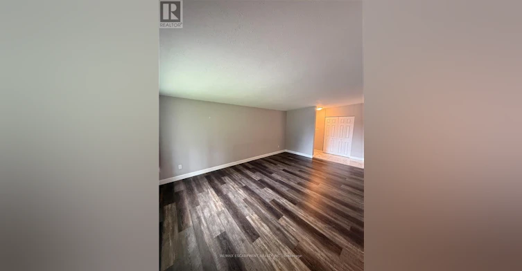 UPPER LEVEL-63 Sanatorium Road, Hamilton, ON, L9C 1Y4 - 6
