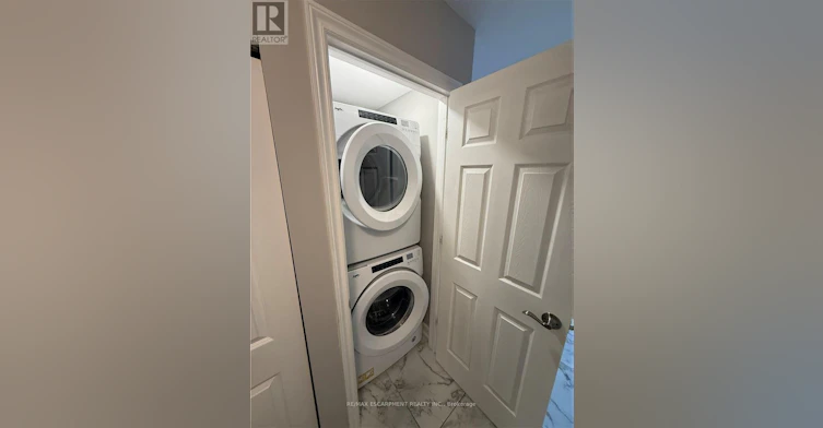 UPPER LEVEL-63 Sanatorium Road, Hamilton, ON, L9C 1Y4 - 17