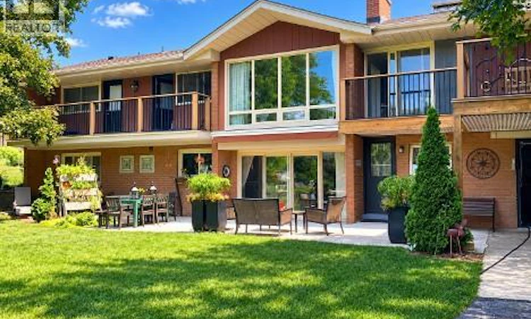 81 Thompson Drive