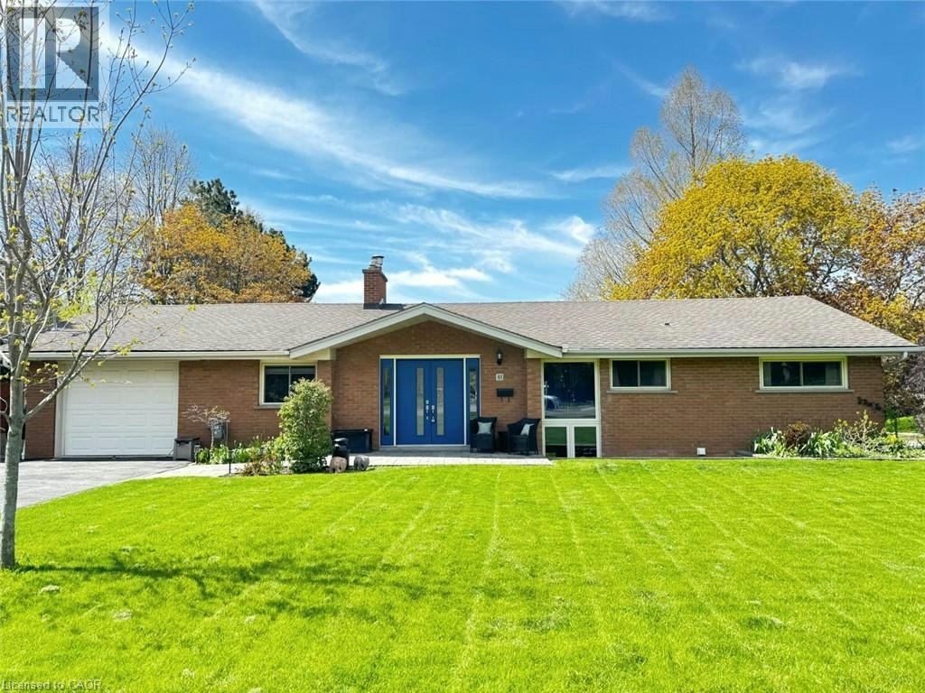 81 Thompson Drive - 2