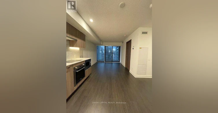 1908-19 Bathurst Street, Toronto, ON, M5V 2P1 - 3