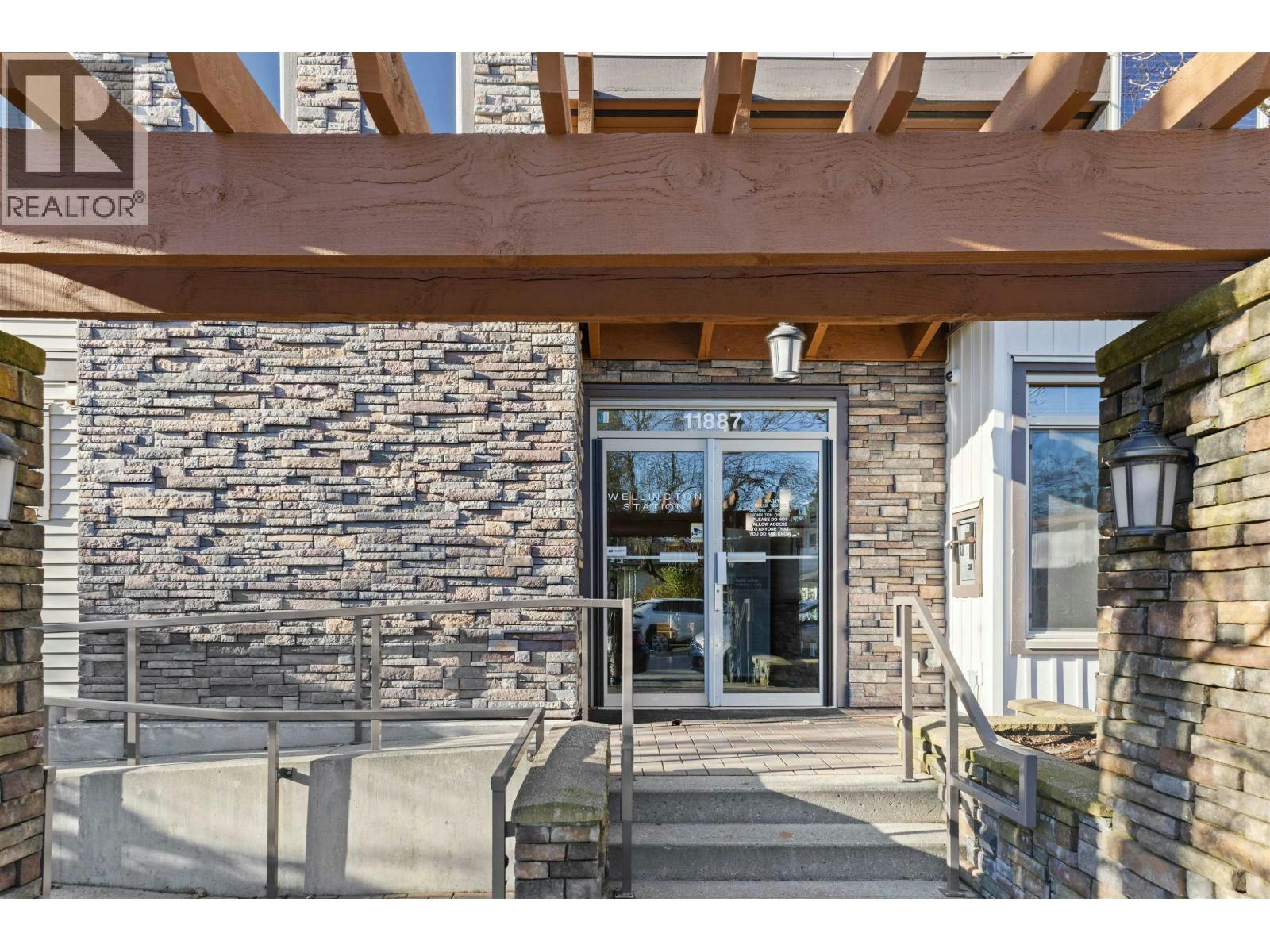 301-11887 Burnett Street, Maple Ridge, BC, V2X 6P6