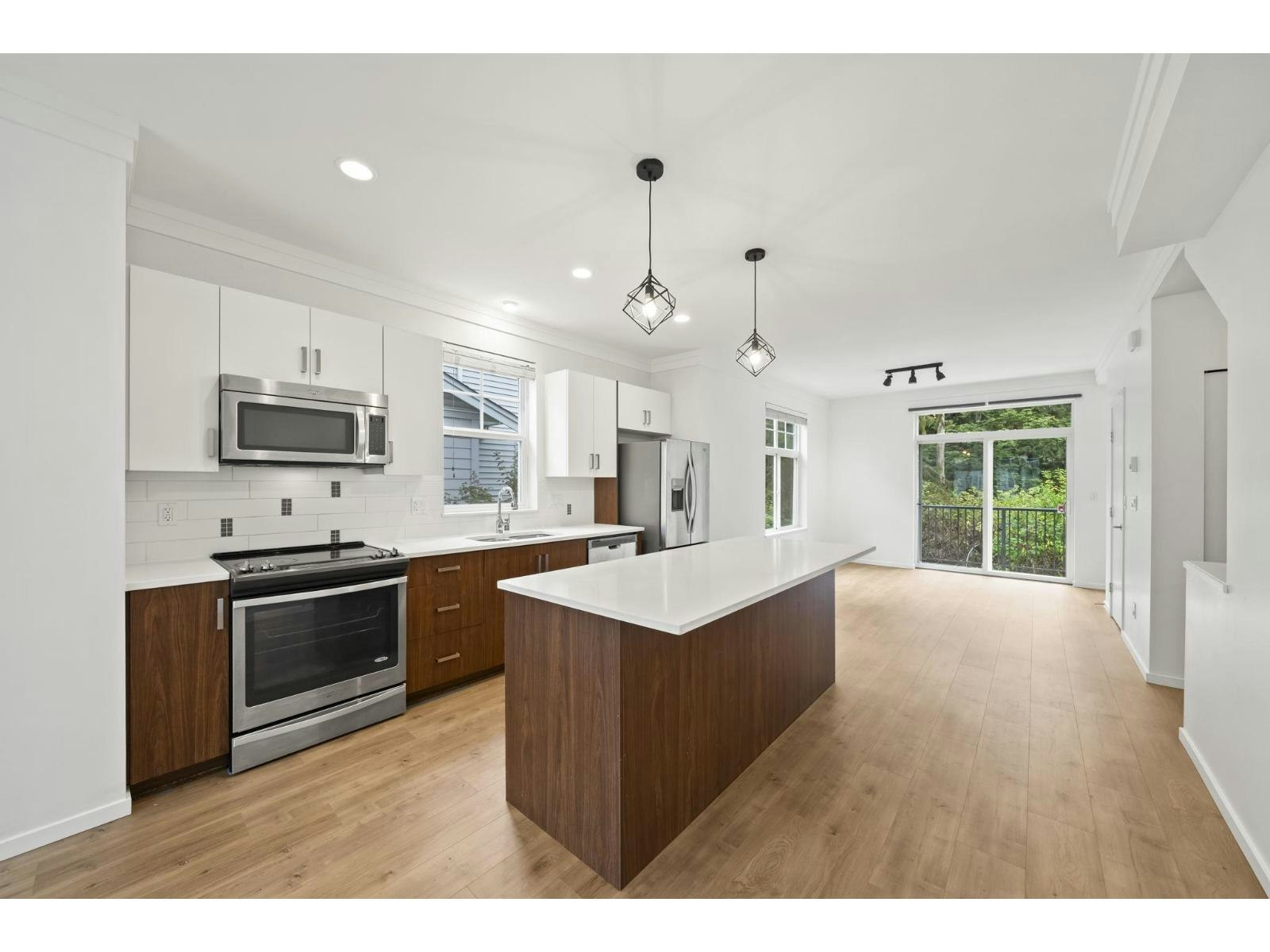 81-5858 142 Street, Surrey, BC, V3X 0H2