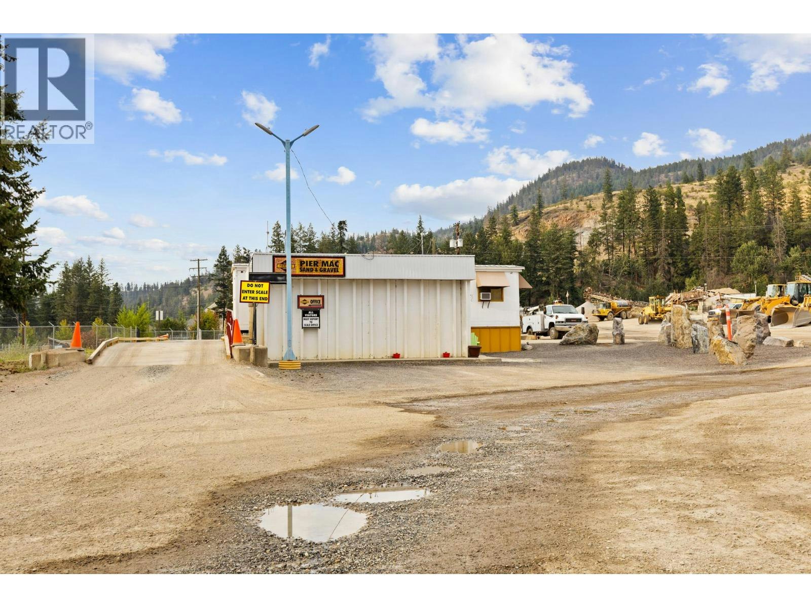 15799 Sawmill Road, Lake Country, BC, V4V 2E2 - 99
