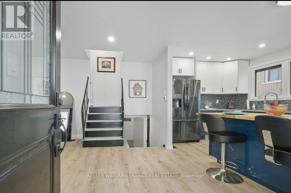 7 Glenarden Crescent, Belleville, ON, K8P 2B9 - 3