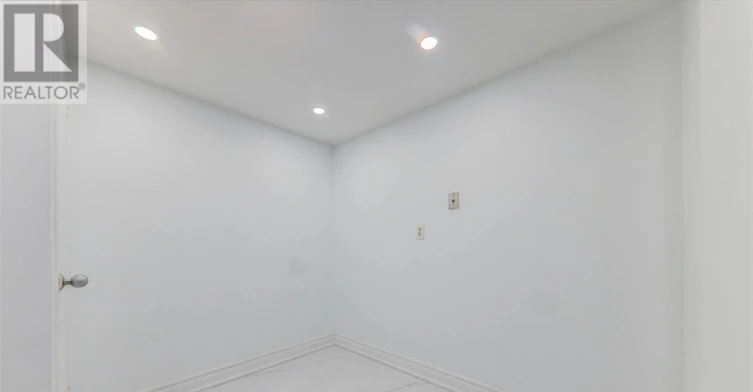 712-2466 Eglinton Avenue E, Toronto, ON, M1K 5J8 - 12