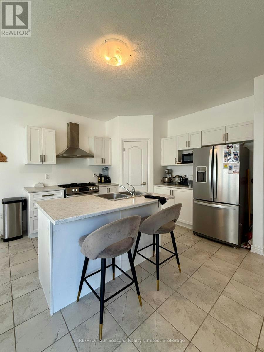 6 Bassett Street, Collingwood, ON, L9Y 3B7 - 10