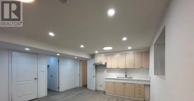 BSMT A-60 Normandy Crescent, Richmond Hill, ON, L4C 8L7 - 2
