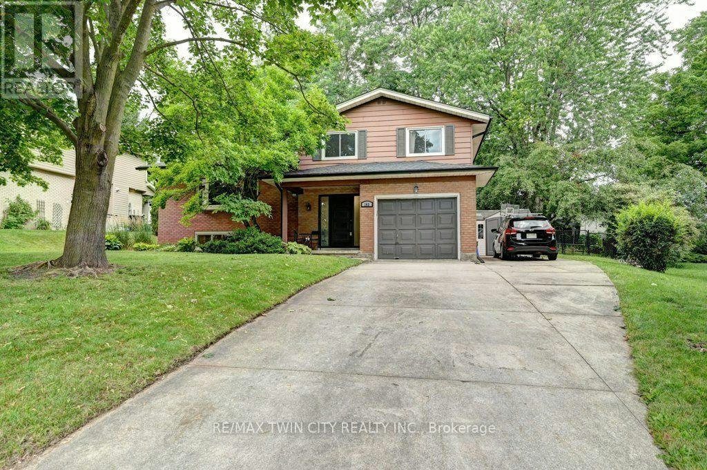 163 Chelford Crescent, Waterloo, ON, N2J 3T7