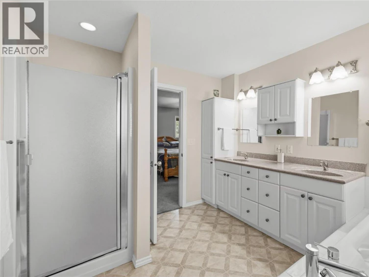 9181 Alder Street, Summerland, BC, V0H 1Z2 - 22
