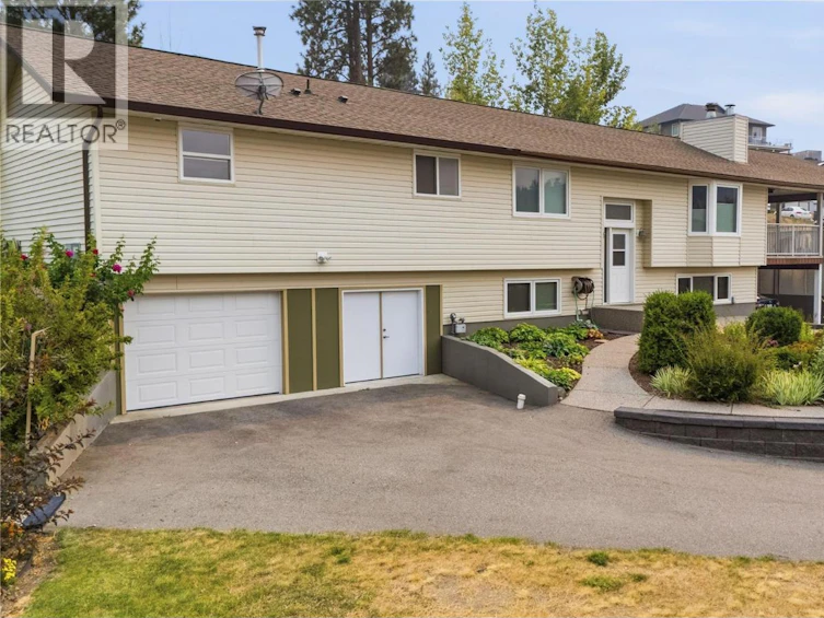 9181 Alder Street, Summerland, BC, V0H 1Z2 - 3