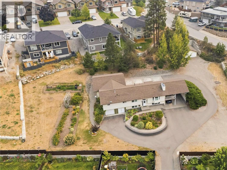 9181 Alder Street, Summerland, BC, V0H 1Z2 - 38