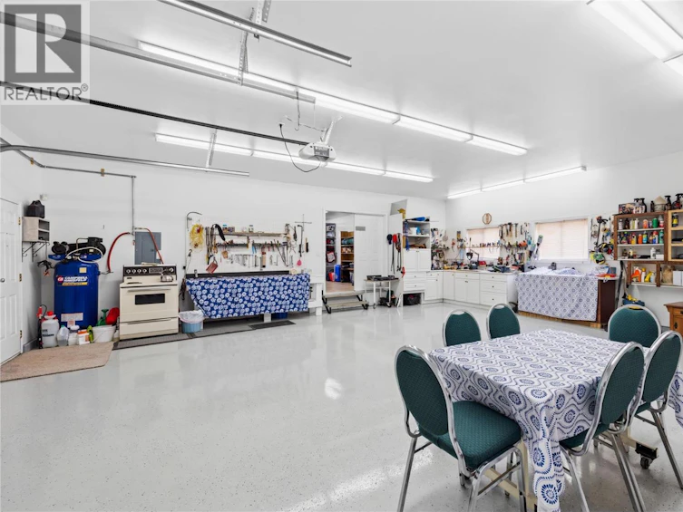 9181 Alder Street, Summerland, BC, V0H 1Z2 - 33
