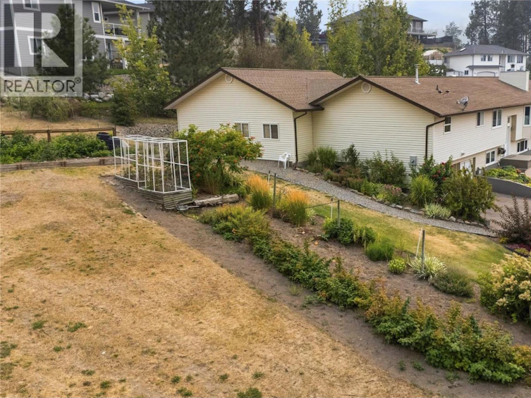 9181 Alder Street, Summerland, BC, V0H 1Z2 - 5