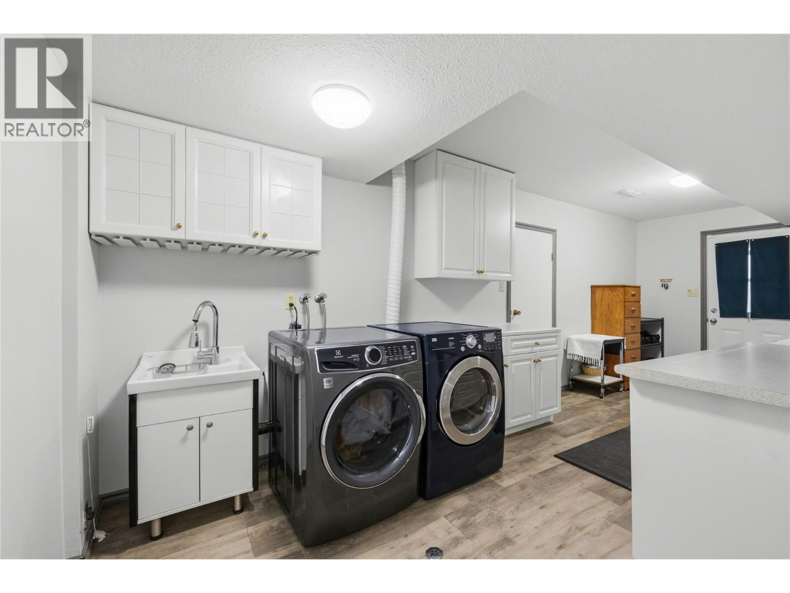 9181 Alder Street, Summerland, BC, V0H 1Z2 - 28