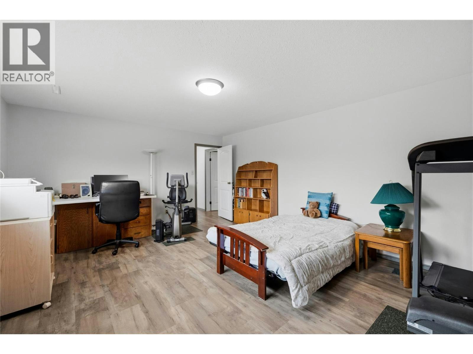 9181 Alder Street, Summerland, BC, V0H 1Z2 - 29