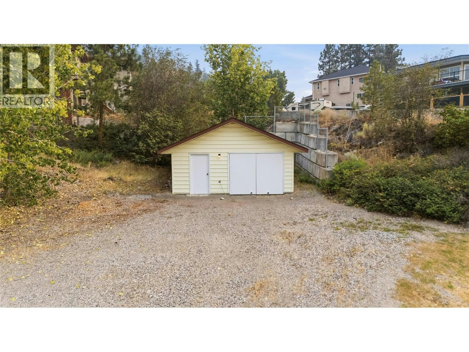 9181 Alder Street, Summerland, BC, V0H 1Z2 - 36