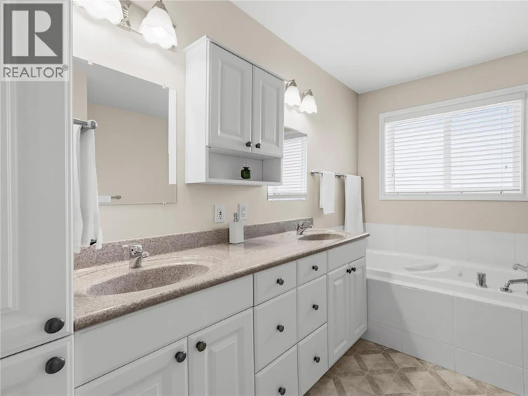 9181 Alder Street, Summerland, BC, V0H 1Z2 - 21