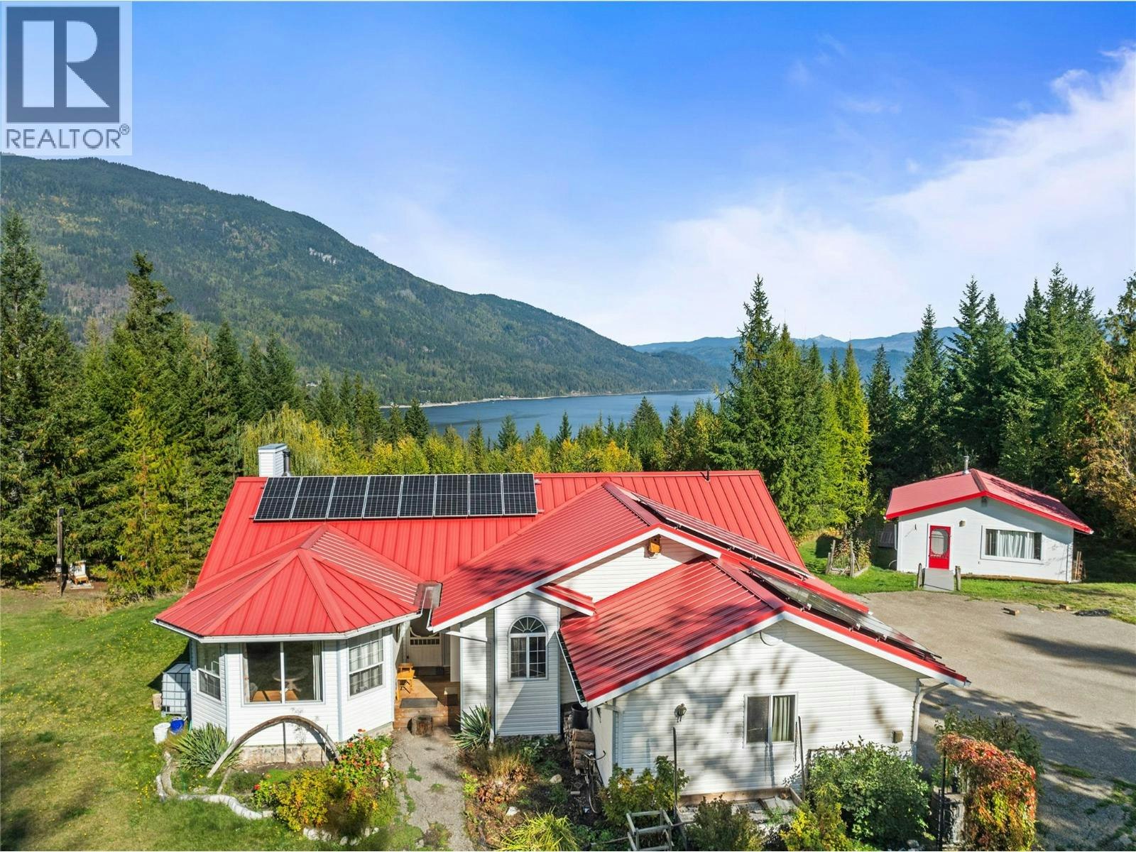 6271 Eagle Bay Road, Eagle Bay, BC, V0E 1T0