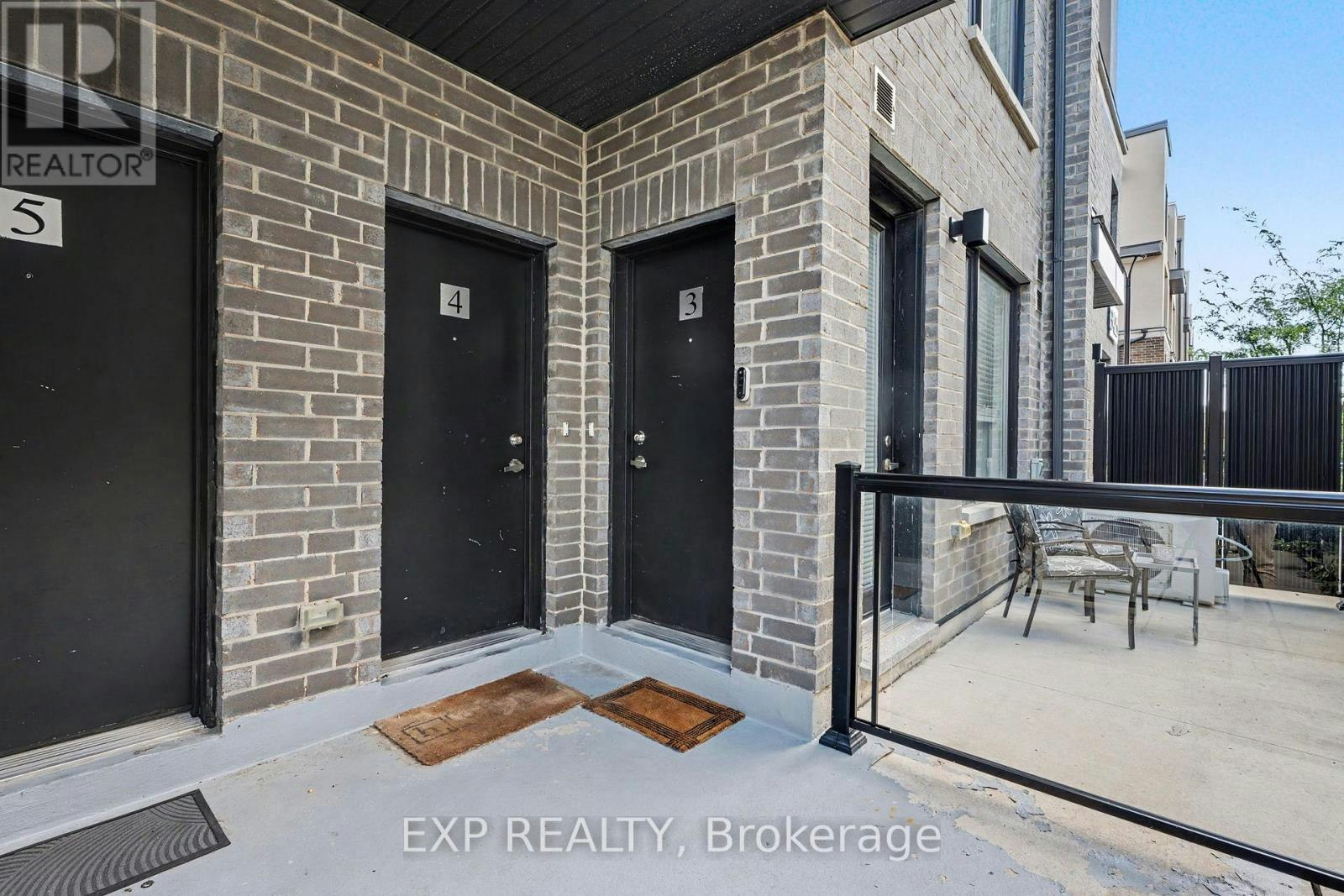 3-3425 Ridgeway Drive, Mississauga, ON, L5L 0B9