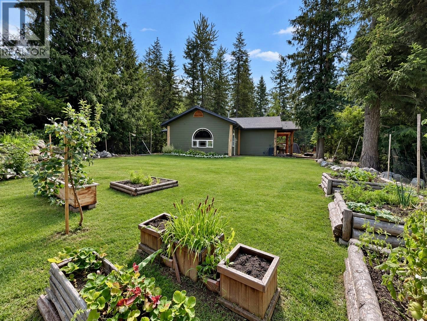 506 Hume Street, Slocan, BC, V0G 2C0
