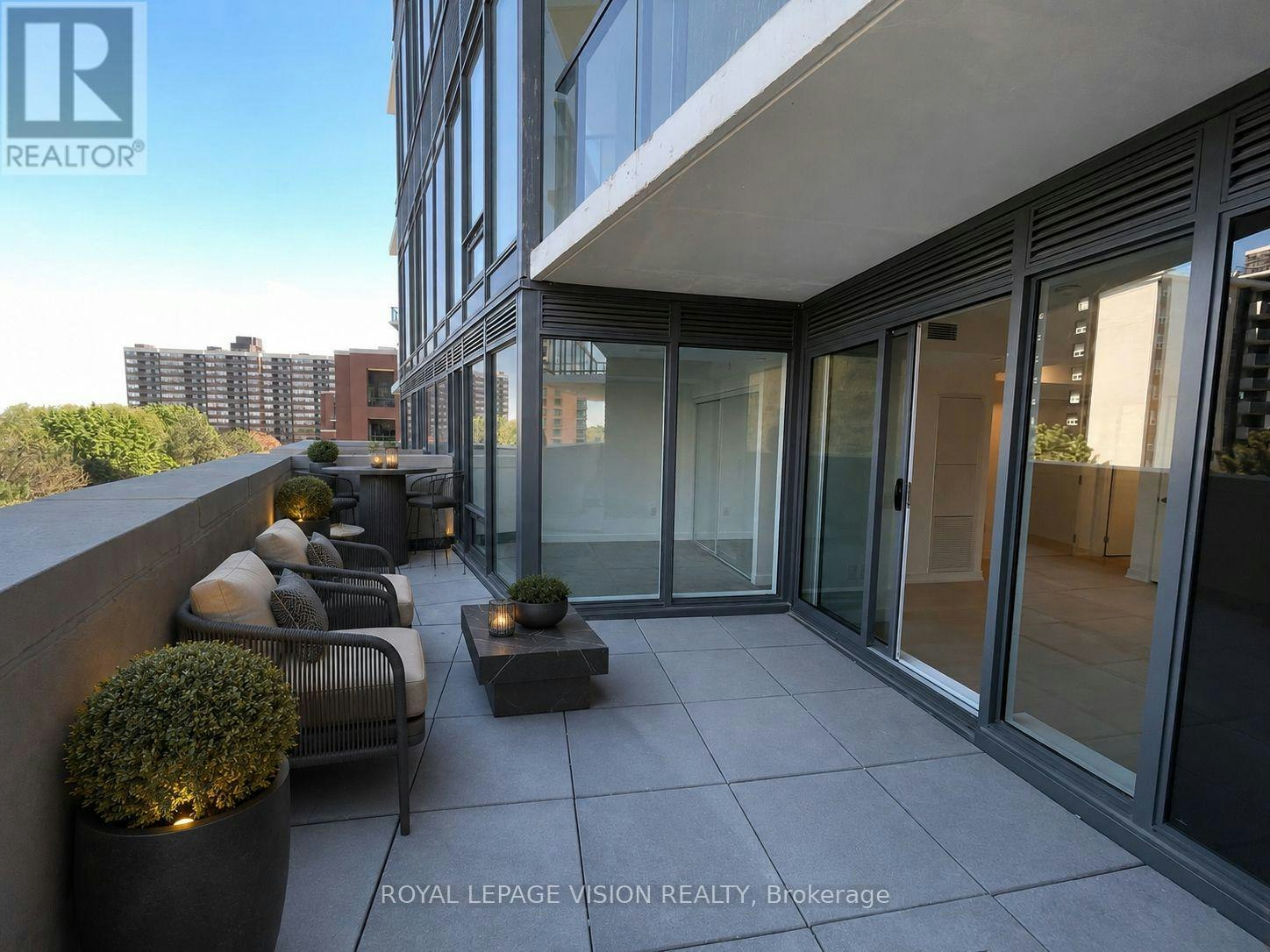 503-4010 Eglinton Avenue W, Toronto, ON, M9A 0G5