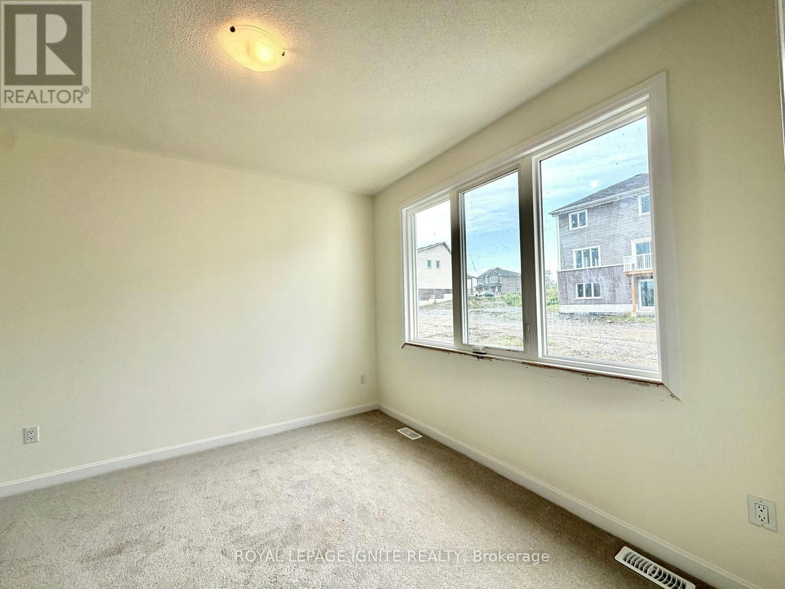 21 Royal Oak Crescent, Loyalist, ON, K0H 1G0 - 15