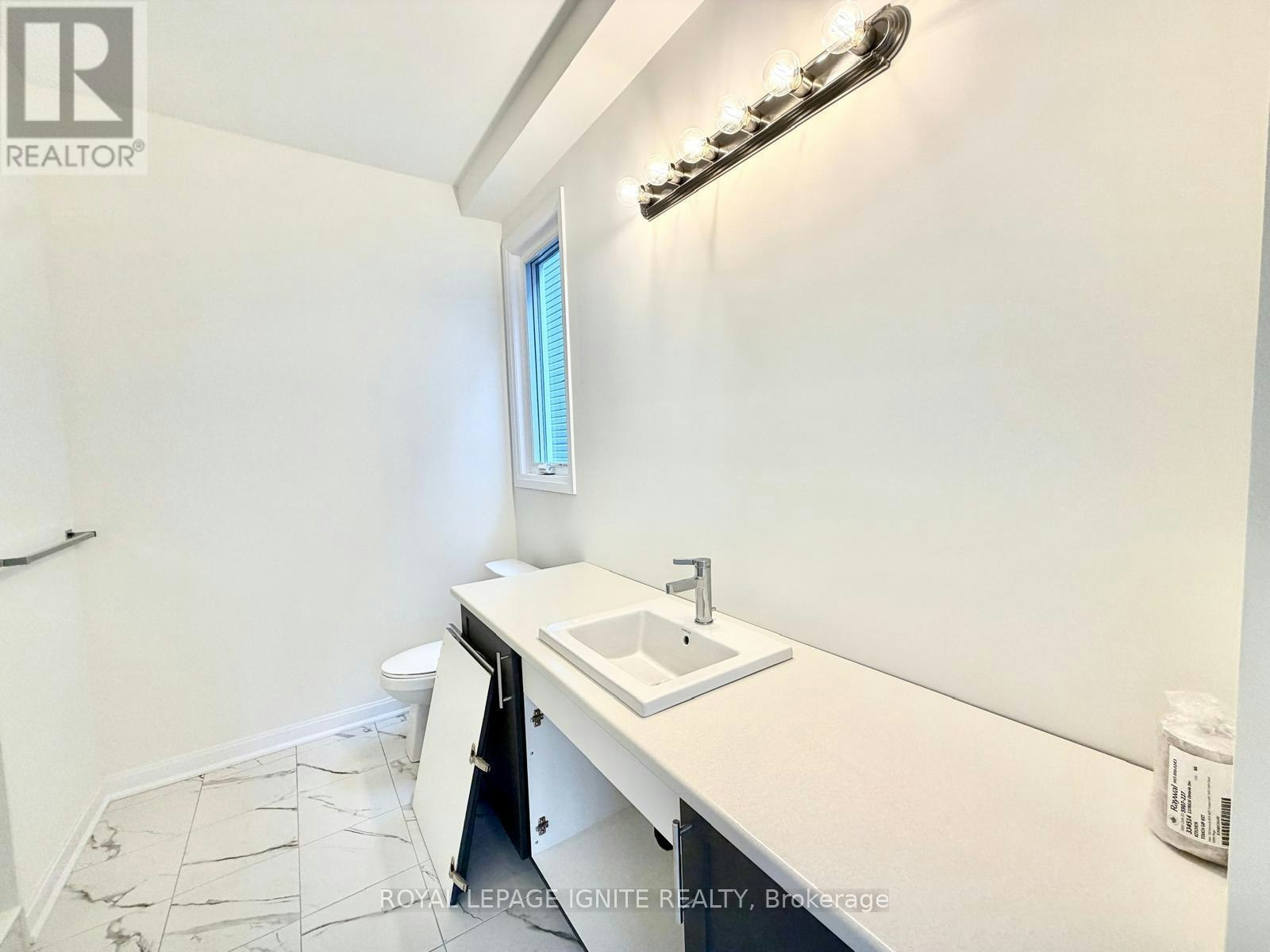 21 Royal Oak Crescent, Loyalist, ON, K0H 1G0 - 16