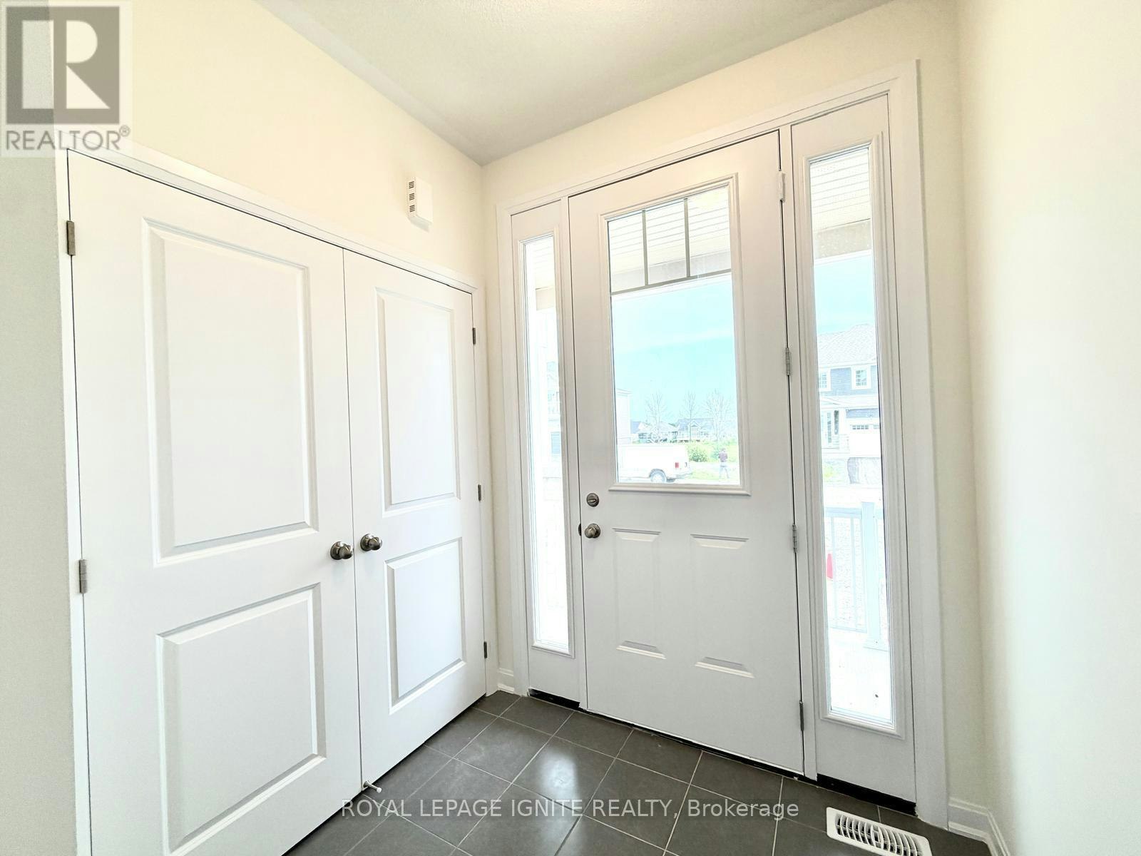 21 Royal Oak Crescent, Loyalist, ON, K0H 1G0 - 3