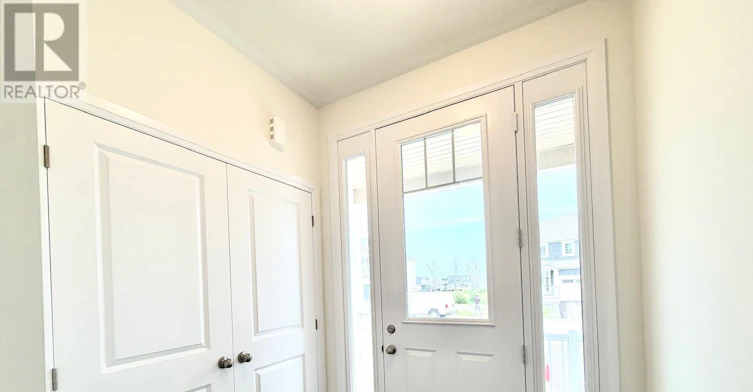 21 Royal Oak Crescent, Loyalist, ON, K0H 1G0 - 3