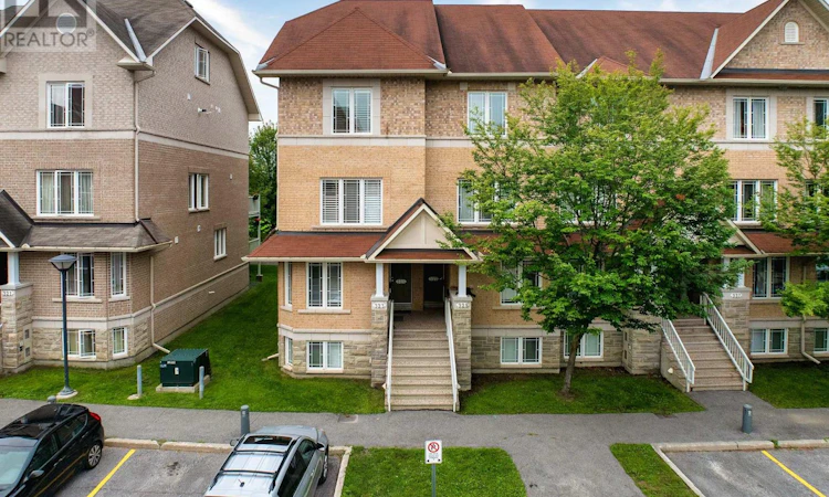 79-325 Paseo Private