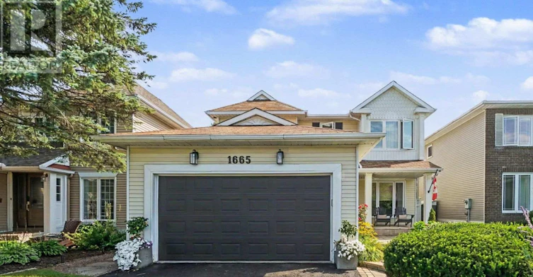 UPPER-1665 Teakdale Avenue, Ottawa, ON, K1C 6M2 - 2