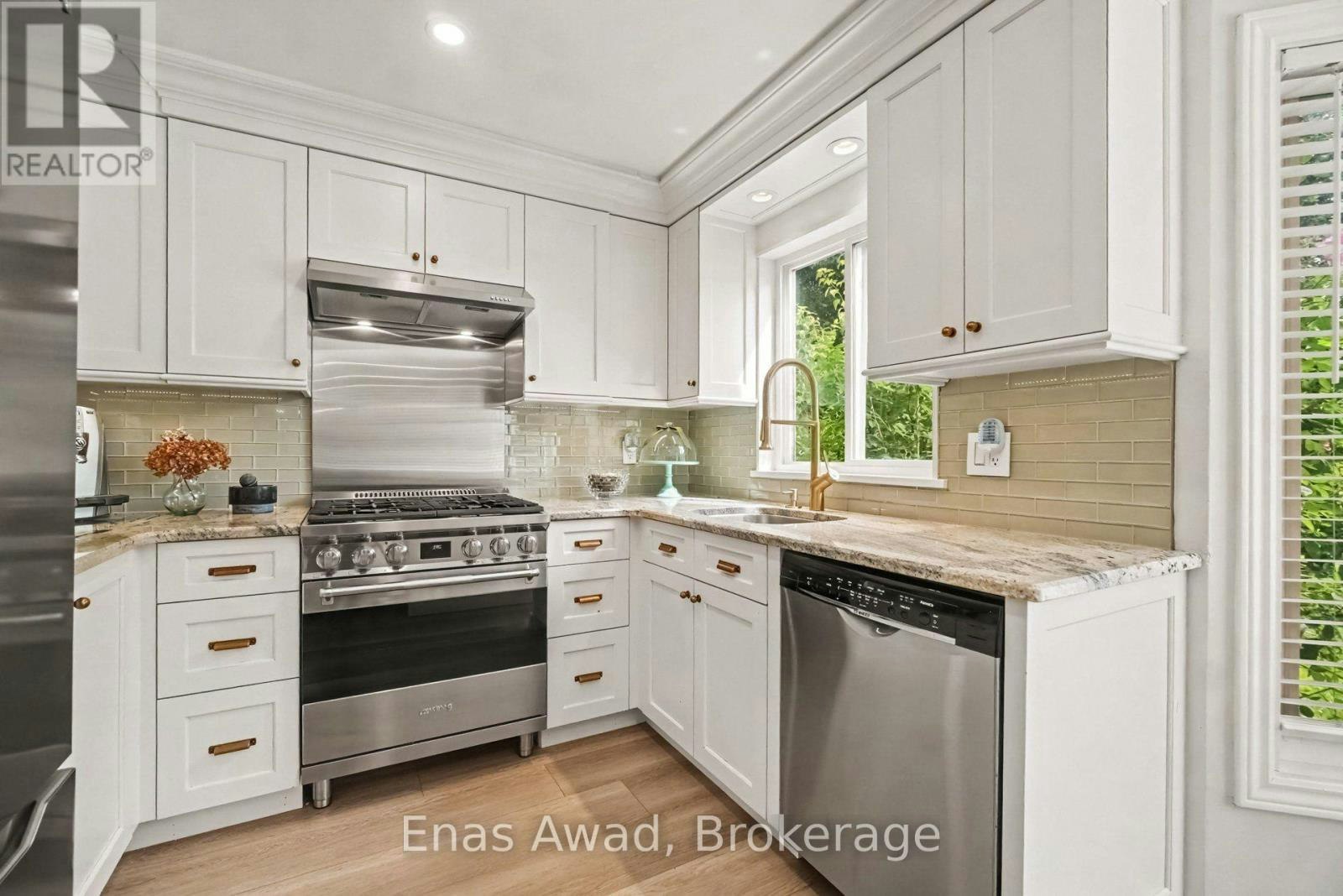 UPPER-1665 Teakdale Avenue, Ottawa, ON, K1C 6M2 - 12