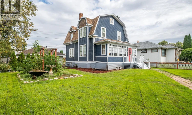512 12th Street W
