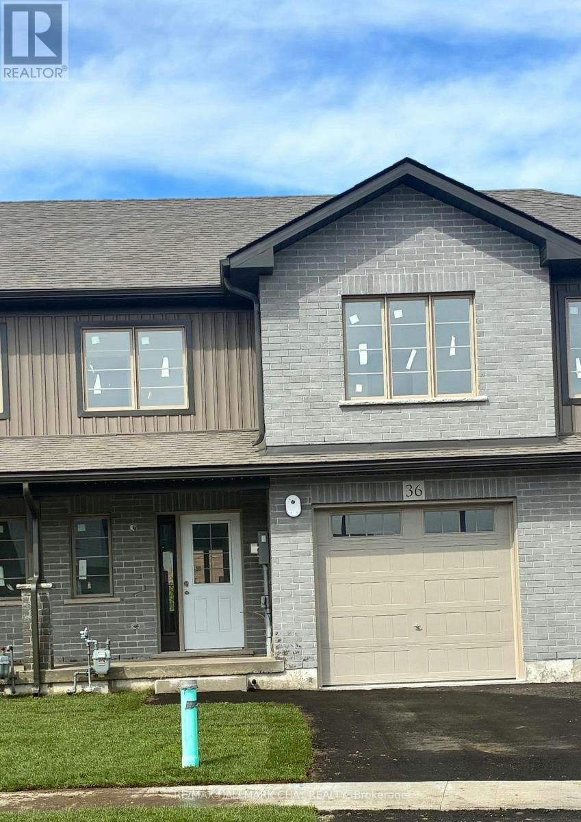 36 Strath Crescent, Springwater, ON, L0L 1P0