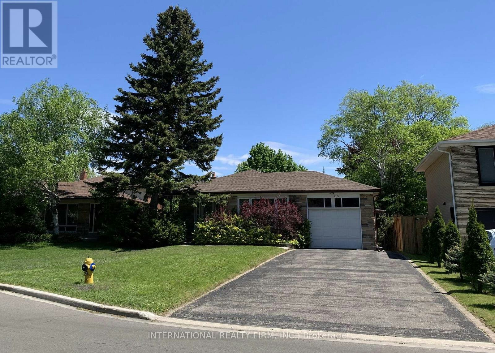 66 Dewlane Drive, Toronto, ON, M2R 2P8