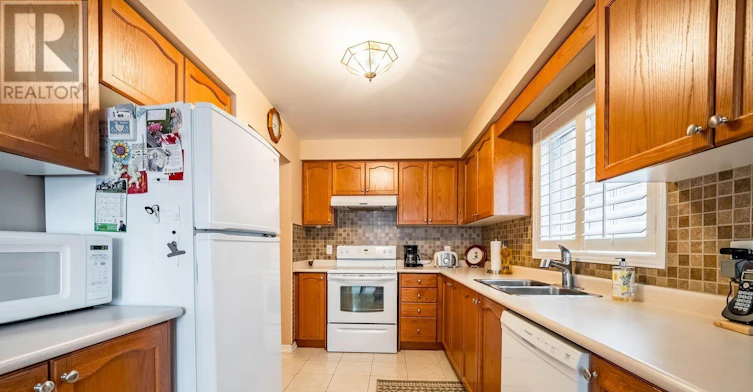 6 Duffin Drive, Whitchurch-Stouffville, ON, L4A 0R5 - 10