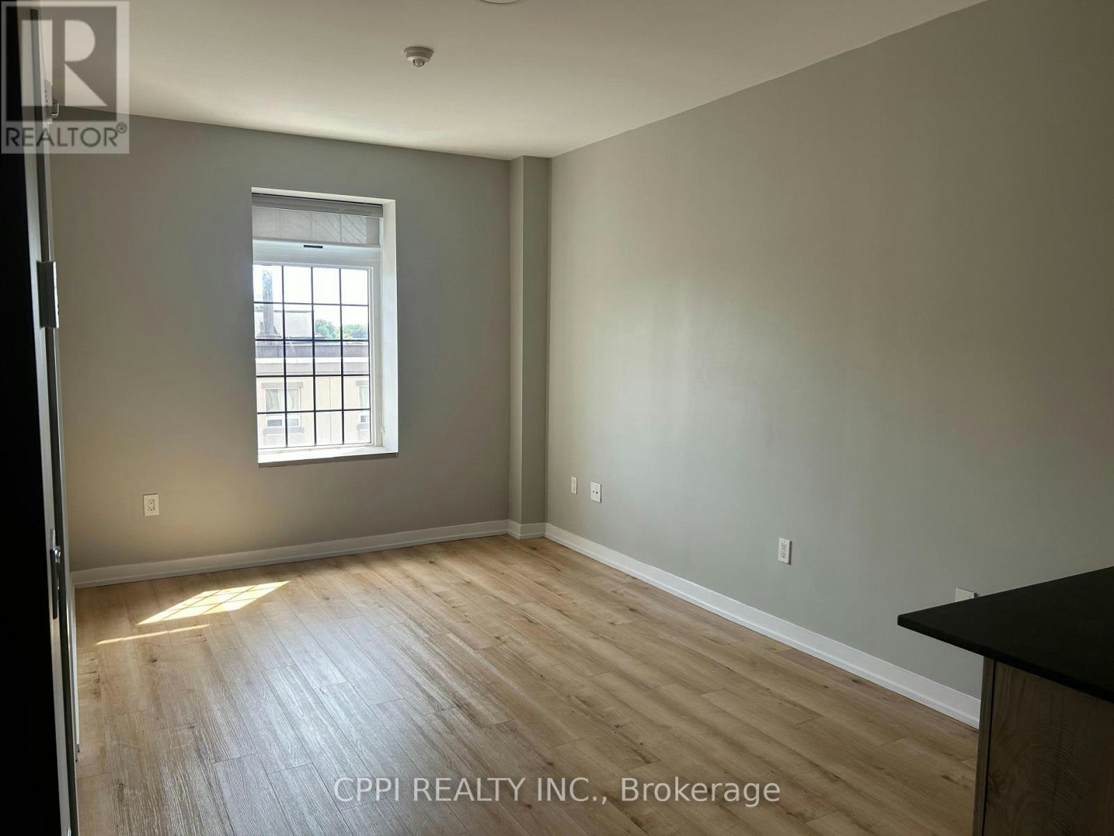 301-70 King Street E, Oshawa, ON, L1H 0A2 - 3