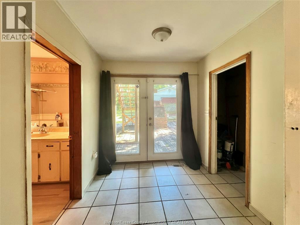 MAIN-3595 42 County Road, Windsor, ON, N9A 6J3 - 18